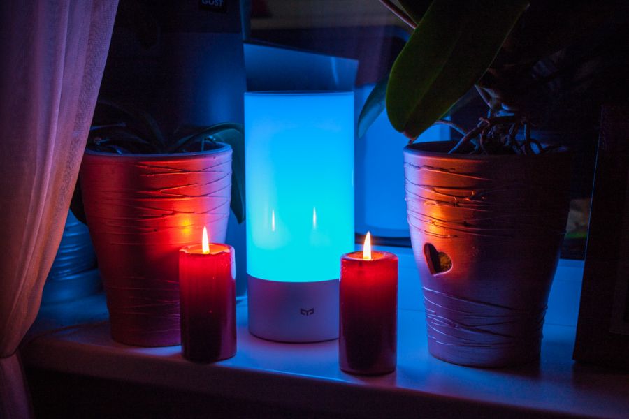 фото Умная лампа Xiaomi Yeelight Bedside Lamp
