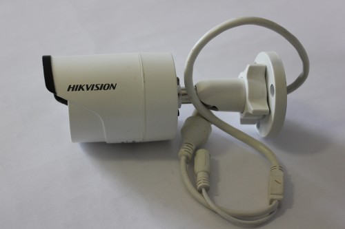 фото Уличная IP видеокамера Hikvision DS-2CD2032-i